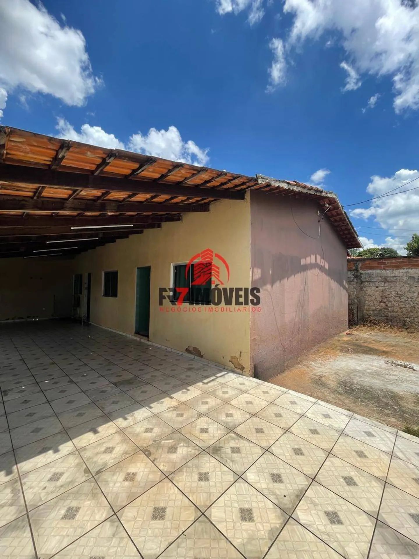 CASA SOZINHA NO LOTE NO JARDIM COLORADO – GOIÂNIA/GO