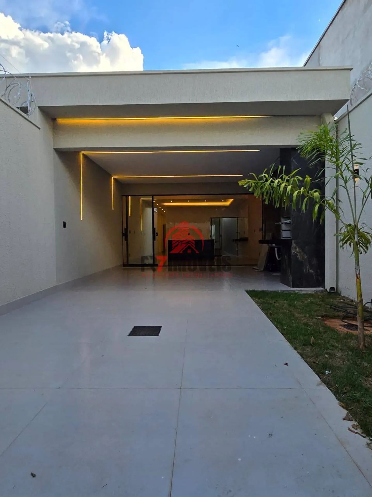 LINDA CASA 3 QUARTOS NO SETOR RECANTO DO BOSQUE - GOIÂNIA/GO