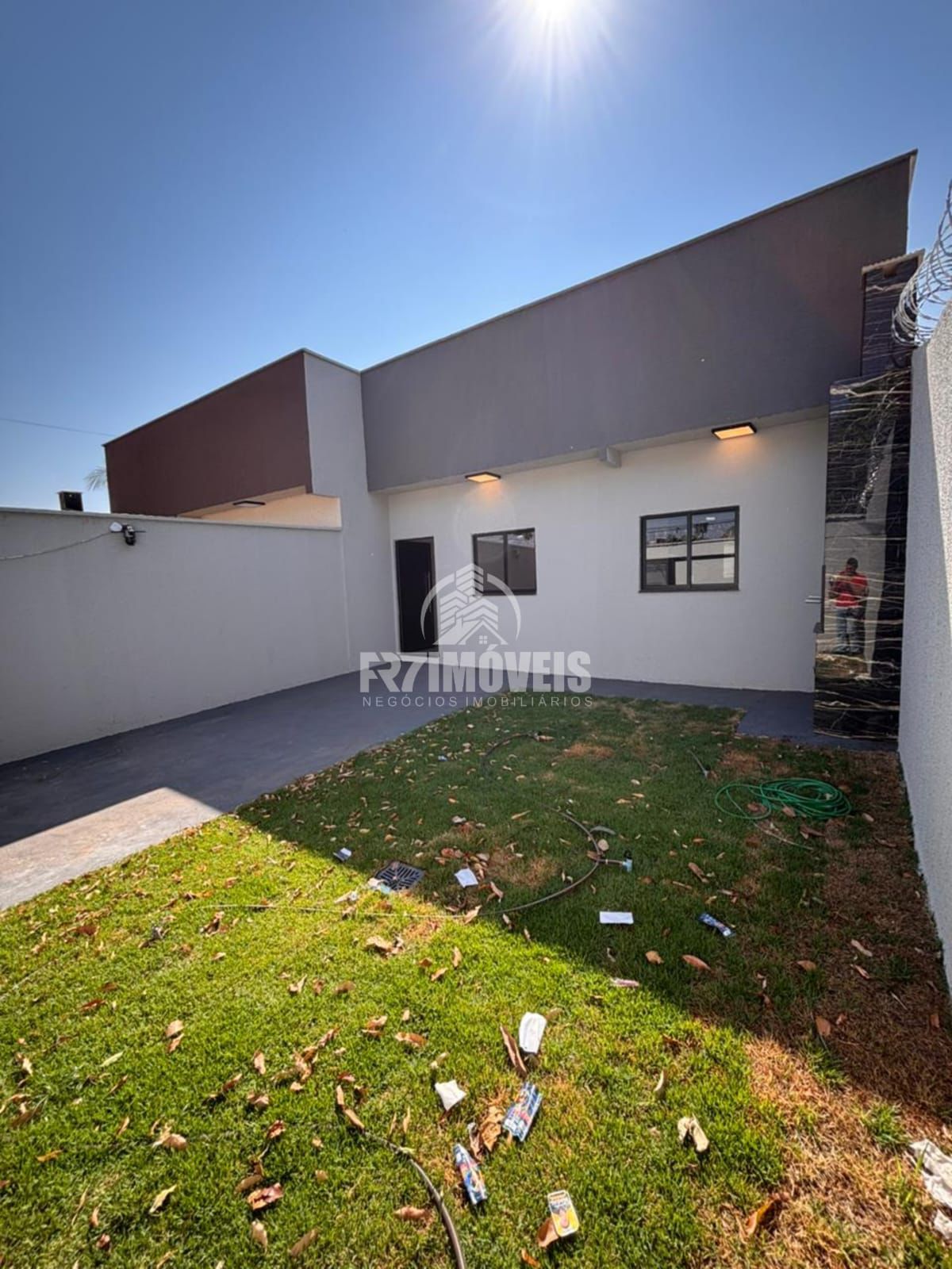 CASA AMPLA BEM LOCALIZADA NO SETOR BALNEÁRIO MEIA PONTE – GOIÂNIA/GO