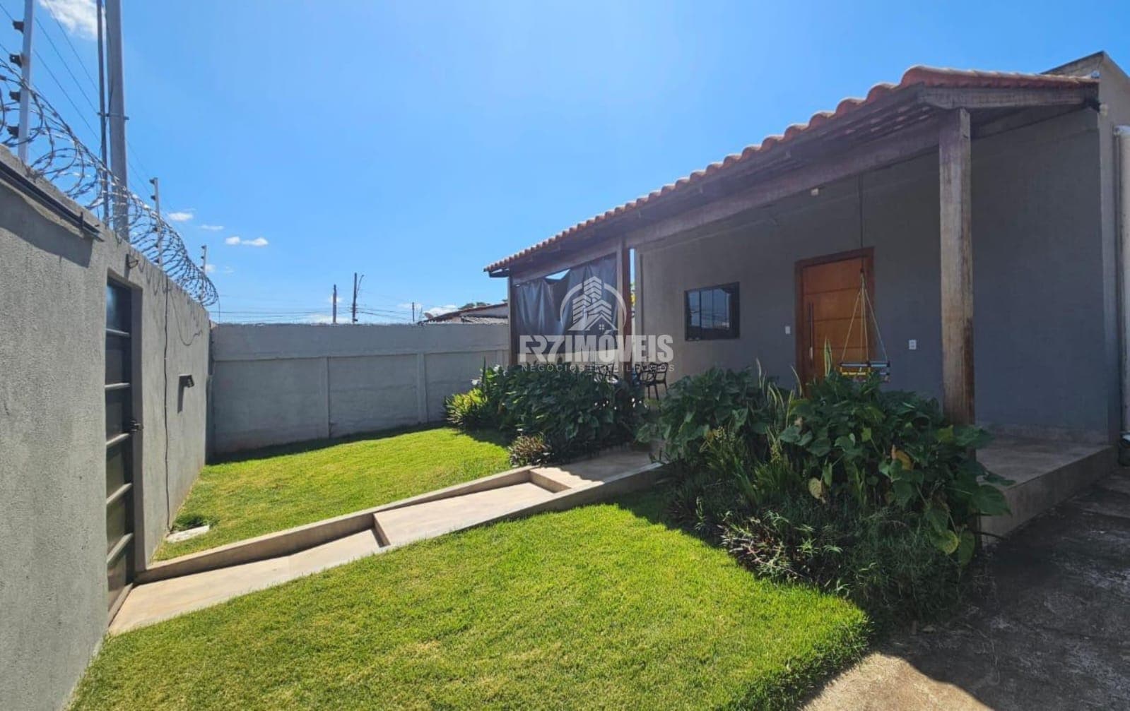 2 CASAS NO LOTE NO SETOR SÃO CARLOS - GOIÂNIA/GO