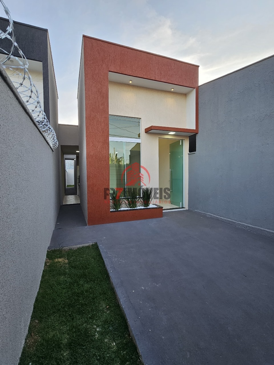 BELA CASA 2 QUARTOS NO PARK SOLAR – GOIÂNIA/GO