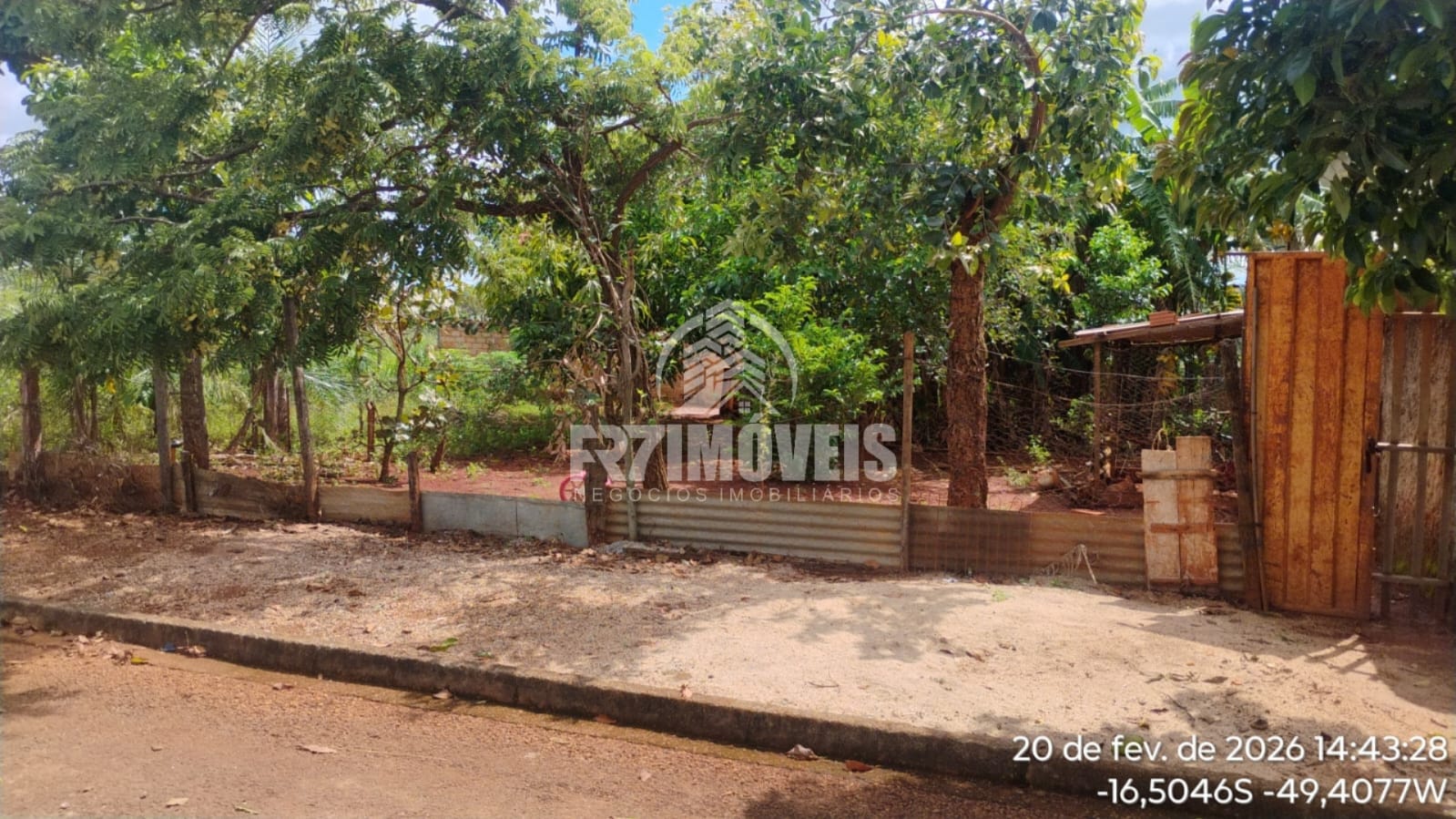 LOTE NO RESIDENCIAL LAGO AZUL II - GOIÂNIA/GO