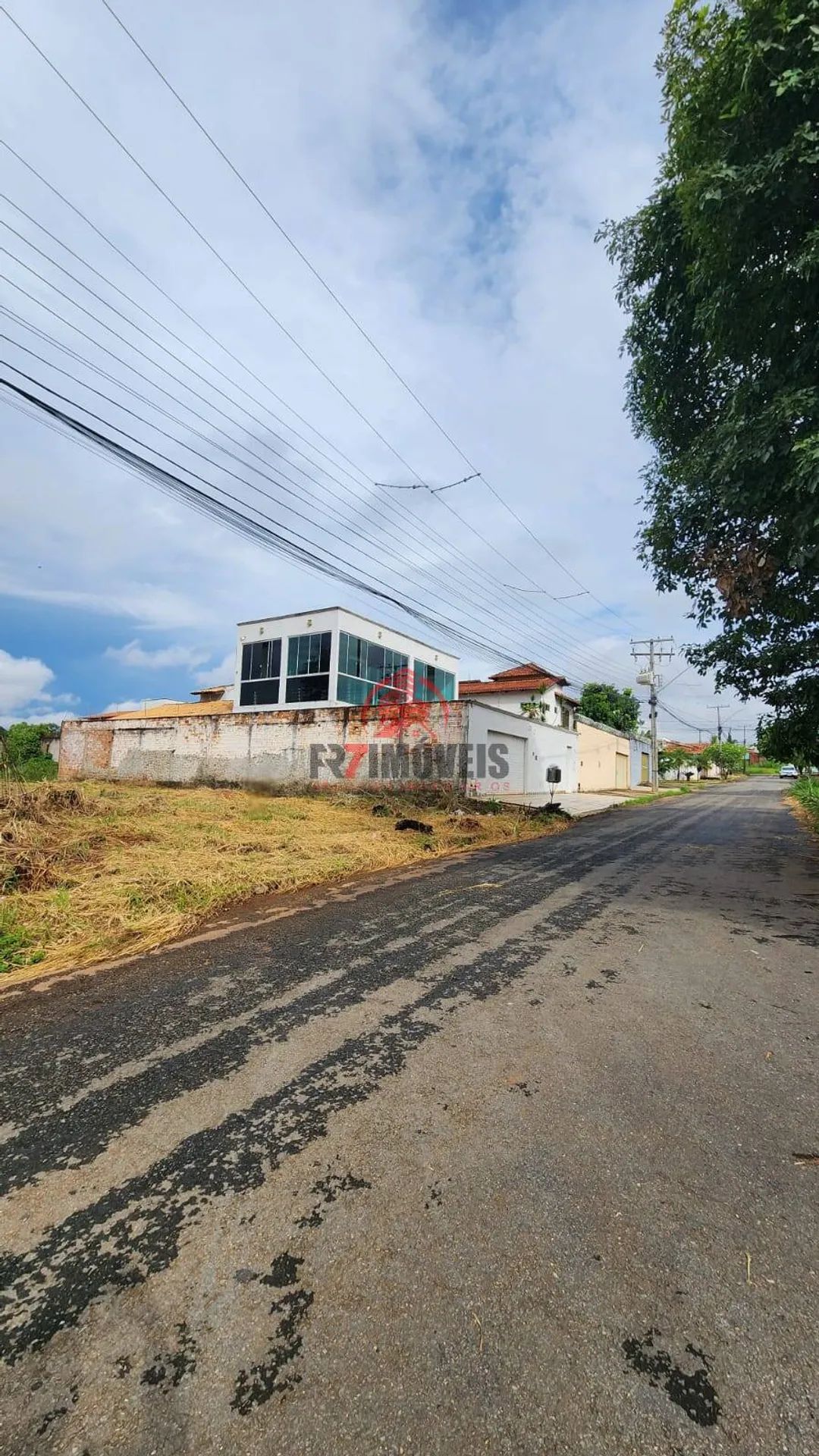 LOTE NO RESIDENCIAL DAS ACACIAS - GOIANIA/ GO