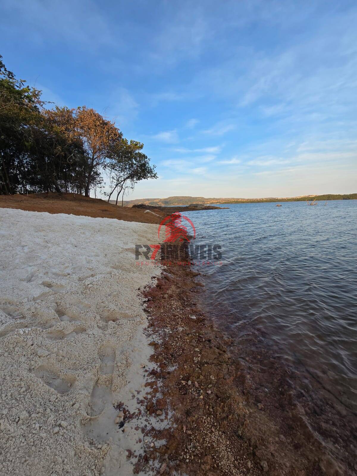 LANÇAMENTO – LOTE CONDOMÍNIO ENCANTO DAS ÁGUAS NO LAGO CORUMBÁ 4 - ABADIÂNIA/GO