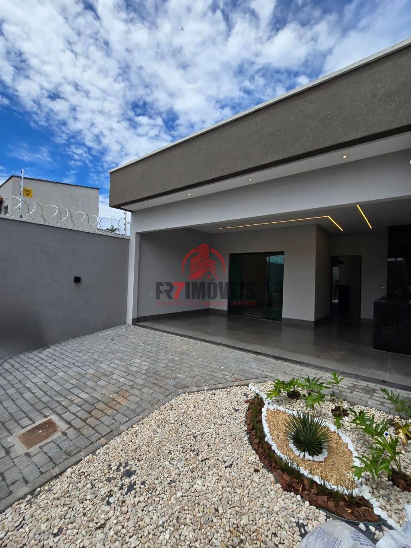 CASA NO JARDIM COLORADO – GOIÂNIA/GO