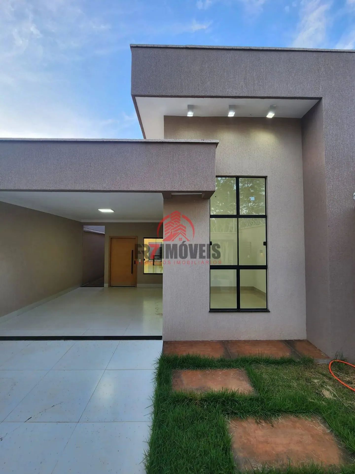 CASA NO SETOR PARQUE DAS FLORES – GOIÂNIA/GO