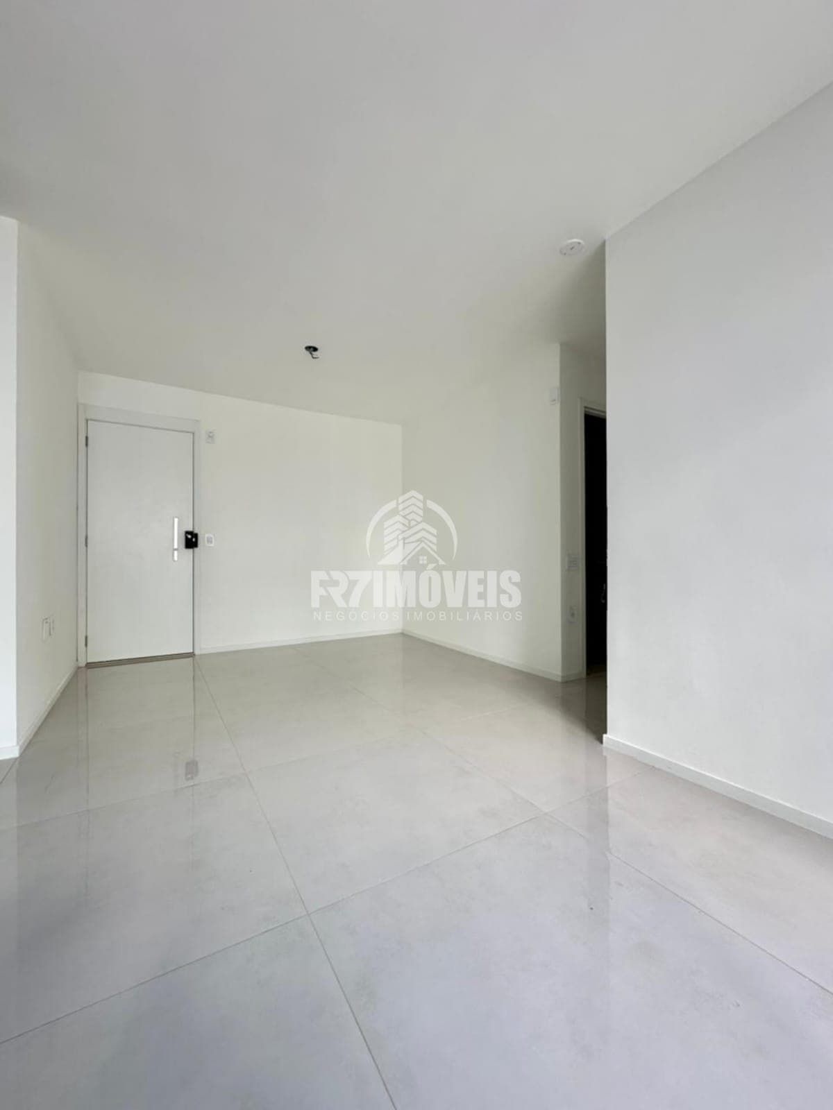 APARTAMENTO NO SETOR BUENO - GOIÂNIA/GO
