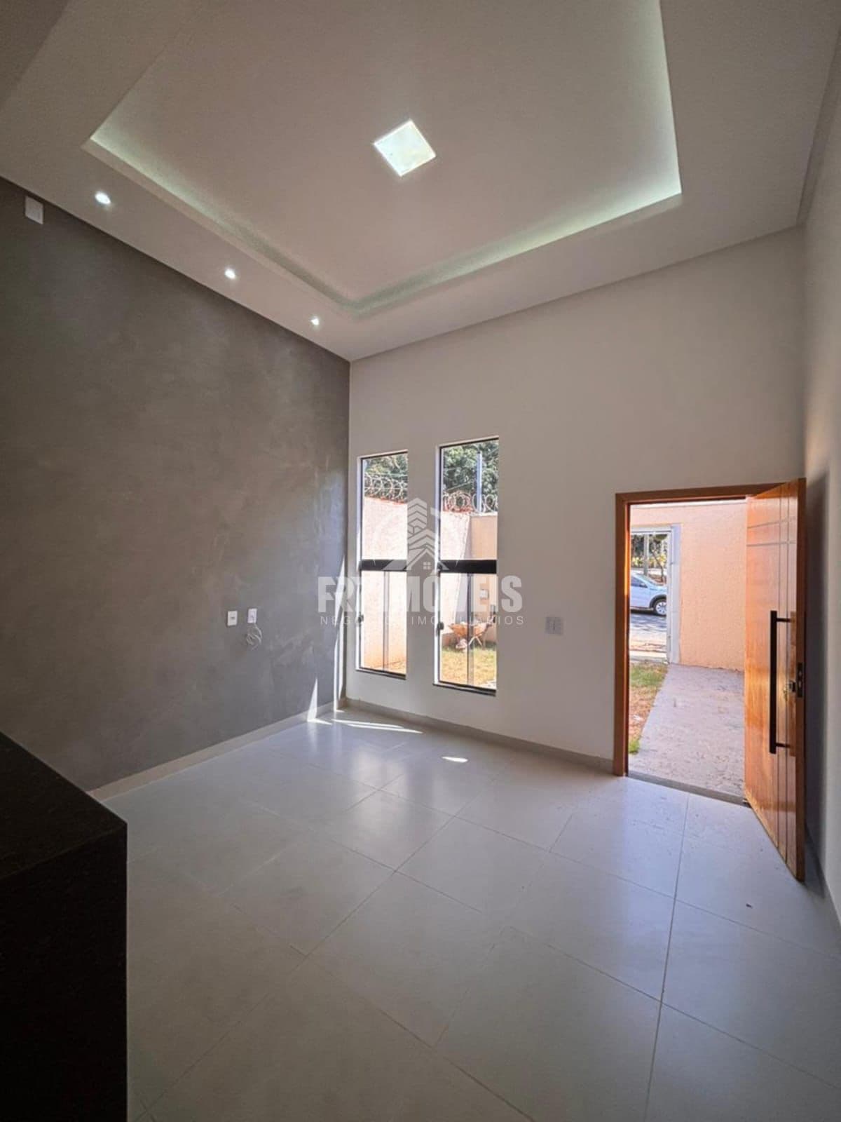 CASA BEM LOCALIZADA NO SETOR MARIA LOURENÇA – GOIÂNIA/GO