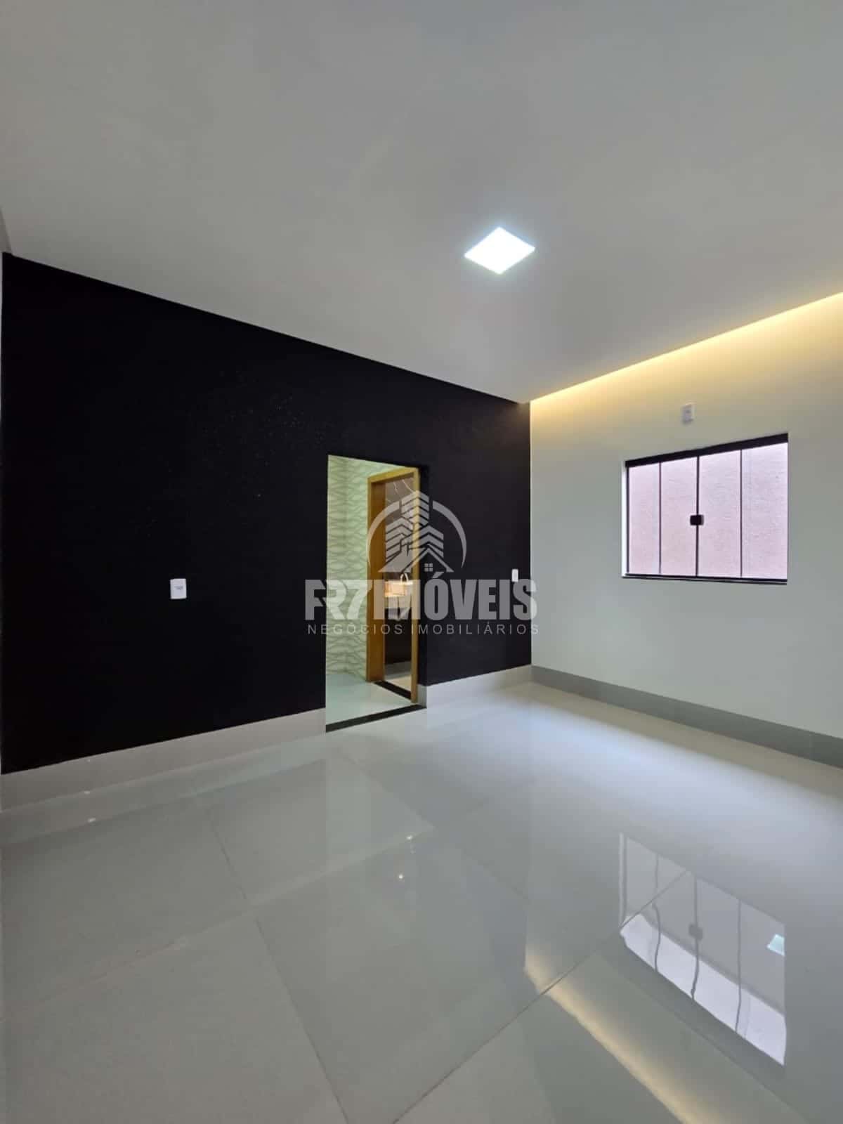 CASA PRONTA NO SETOR BALNEÁRIO MEIA PONTE - GOIÂNIA/GO