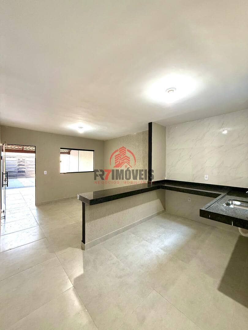 CASA 2 QUARTOS COM QUINTAL NO RESIDENCIAL VIEIRA - TRINDADE/GO