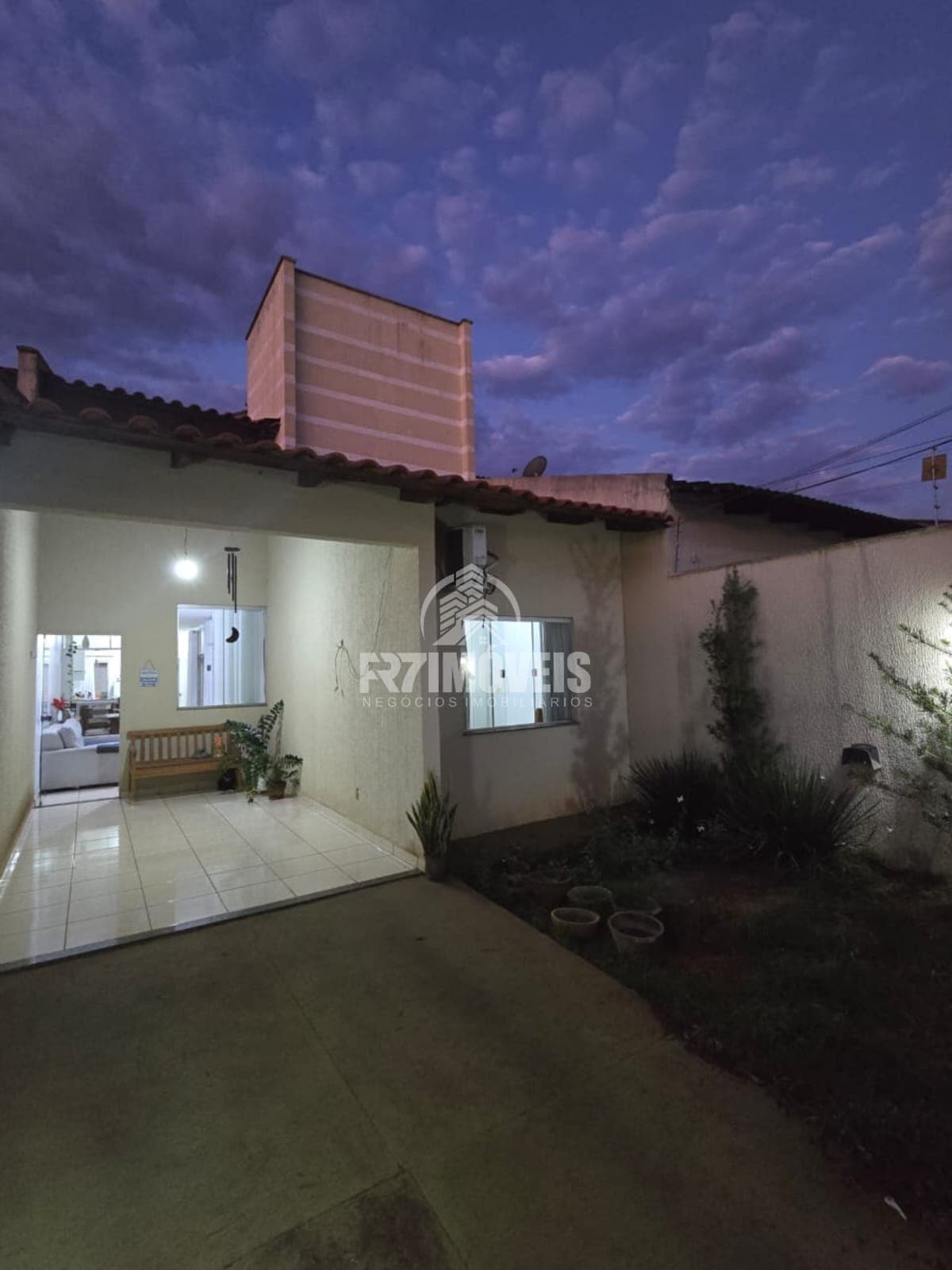CASA NO RESIDENCIAL MORADA DO IPE - GOIÂNIA/GO