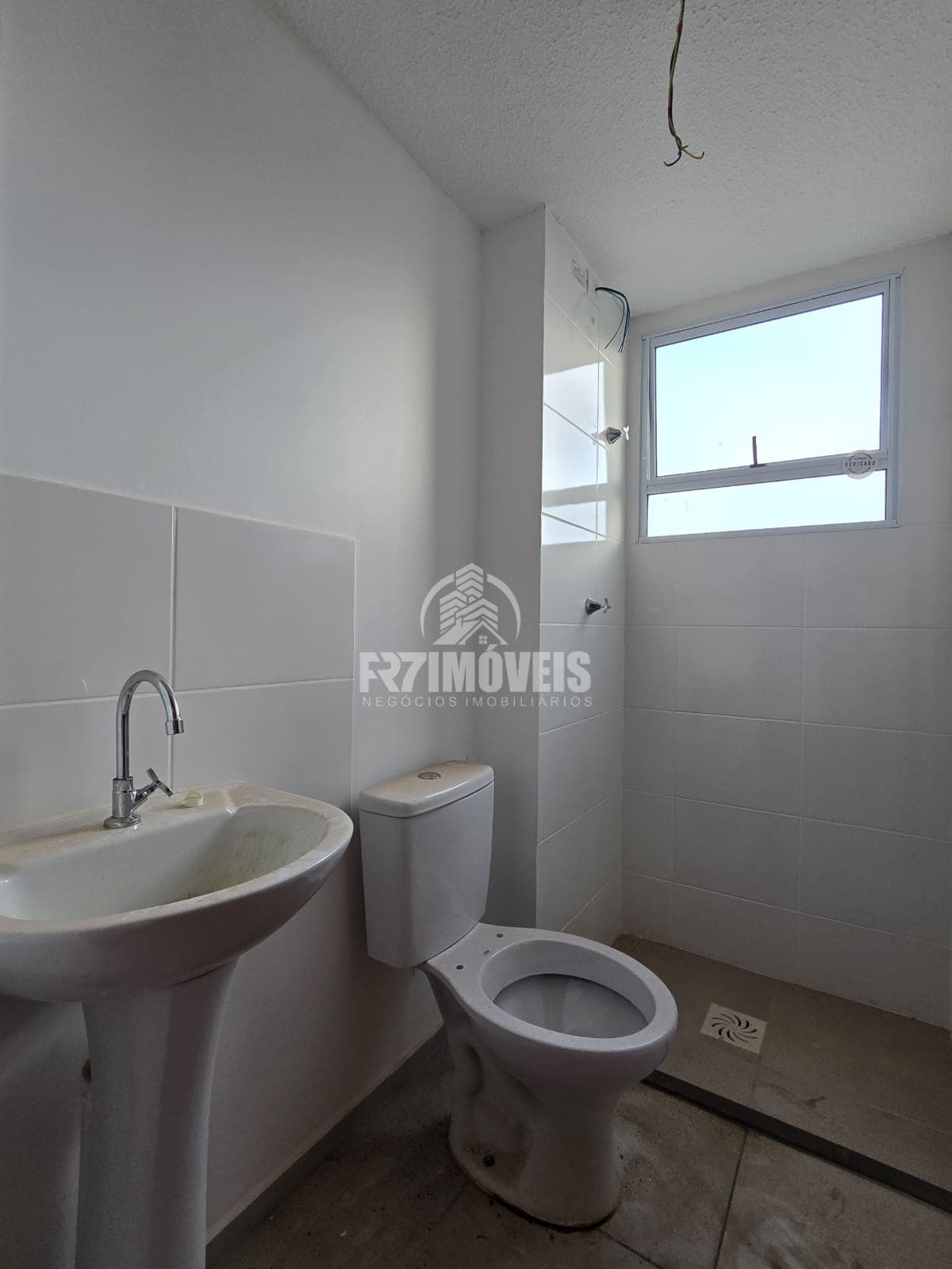 APARTAMENTO EM CONDOMÍNIO NO SETOR VILA MUTIRÃO - GOIÂNIA/GO