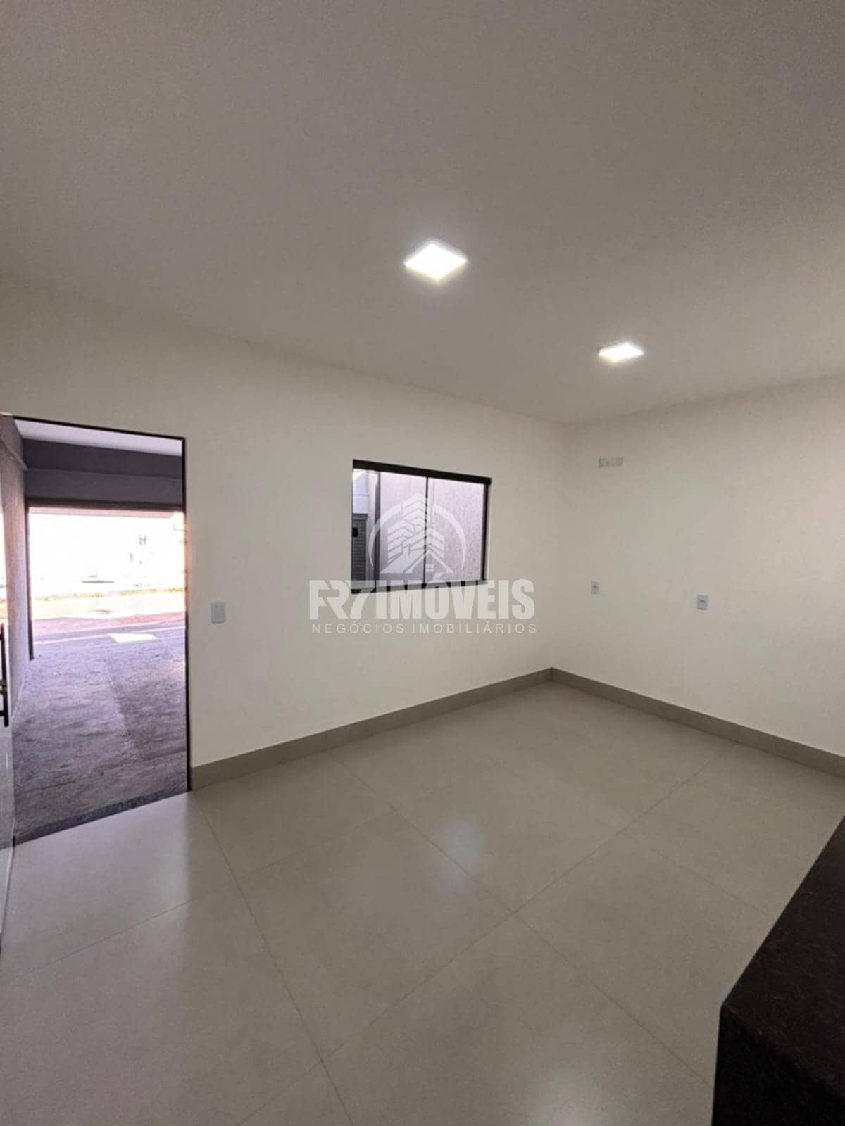 CASA NOVA 2 QUARTOS SENDO 1 SUÍTE NO RESIDENCIAL TEMPO NOVO - GOIÂNIA/GO