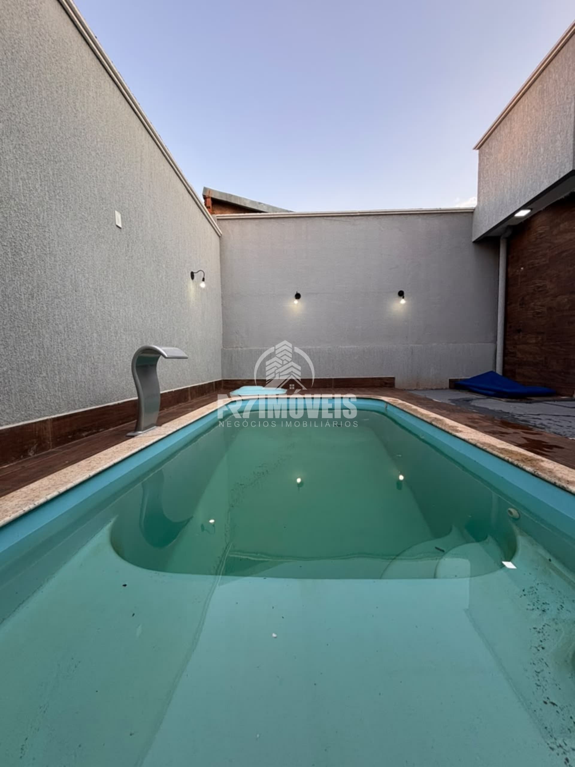 LINDA CASA NO SETOR CAPUAVA - GOIÂNIA/GO