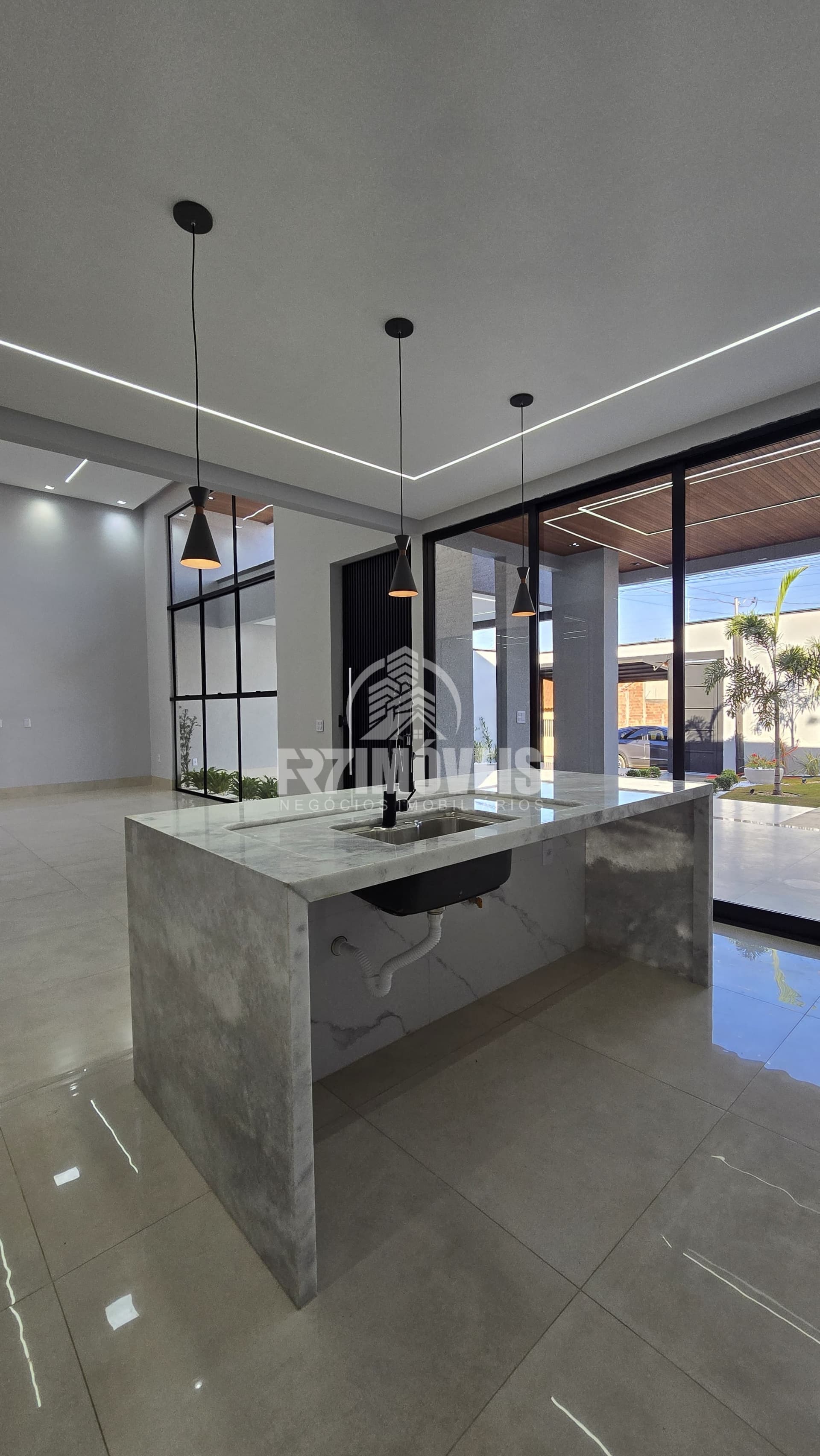 CASA ALTO PADRÃO NO RESIDENCIAL DAS ACÁCIAS- GOIÂNIA/GO