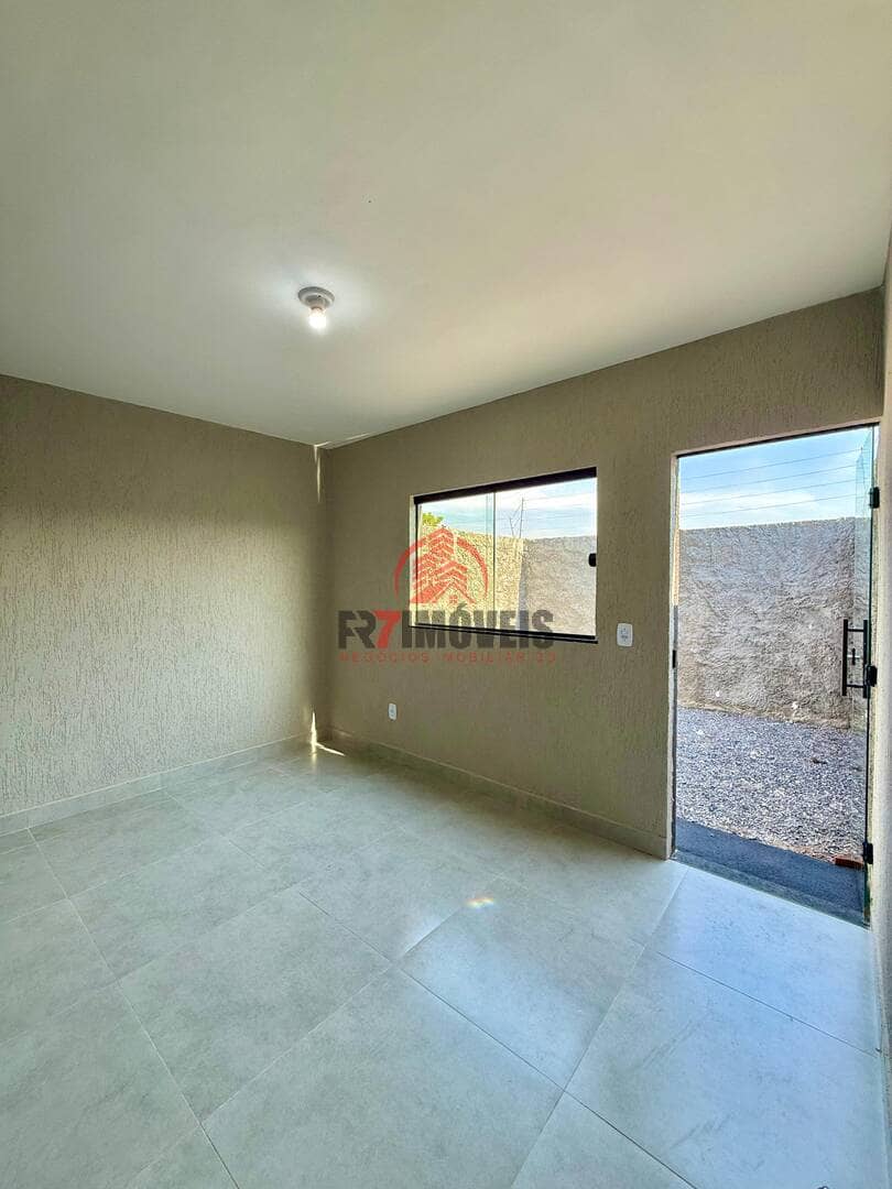 CASA 2 QUARTOS COM QUINTAL NO RESIDENCIAL VIEIRA - TRINDADE/GO