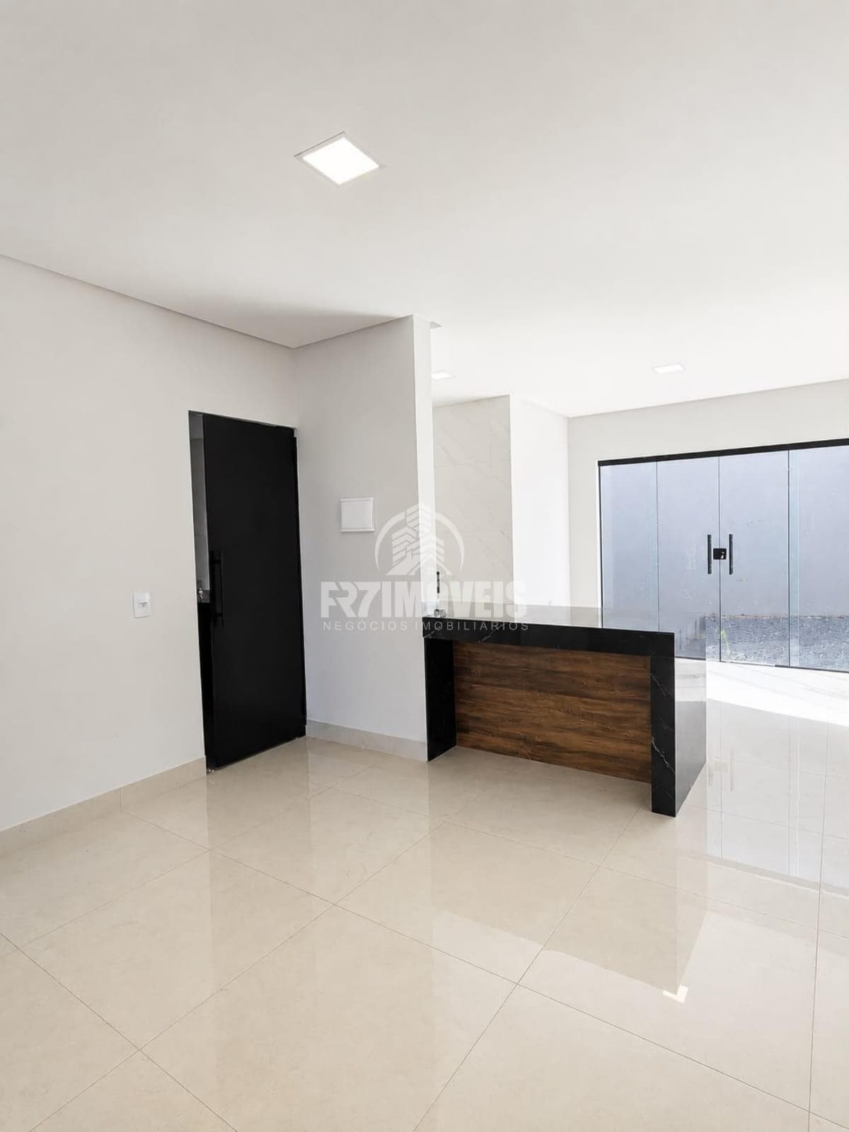 SOBRADO COM 3 QUARTOS NO SETOR JARDIM PETROPOLIS - GOIÂNIA/GO