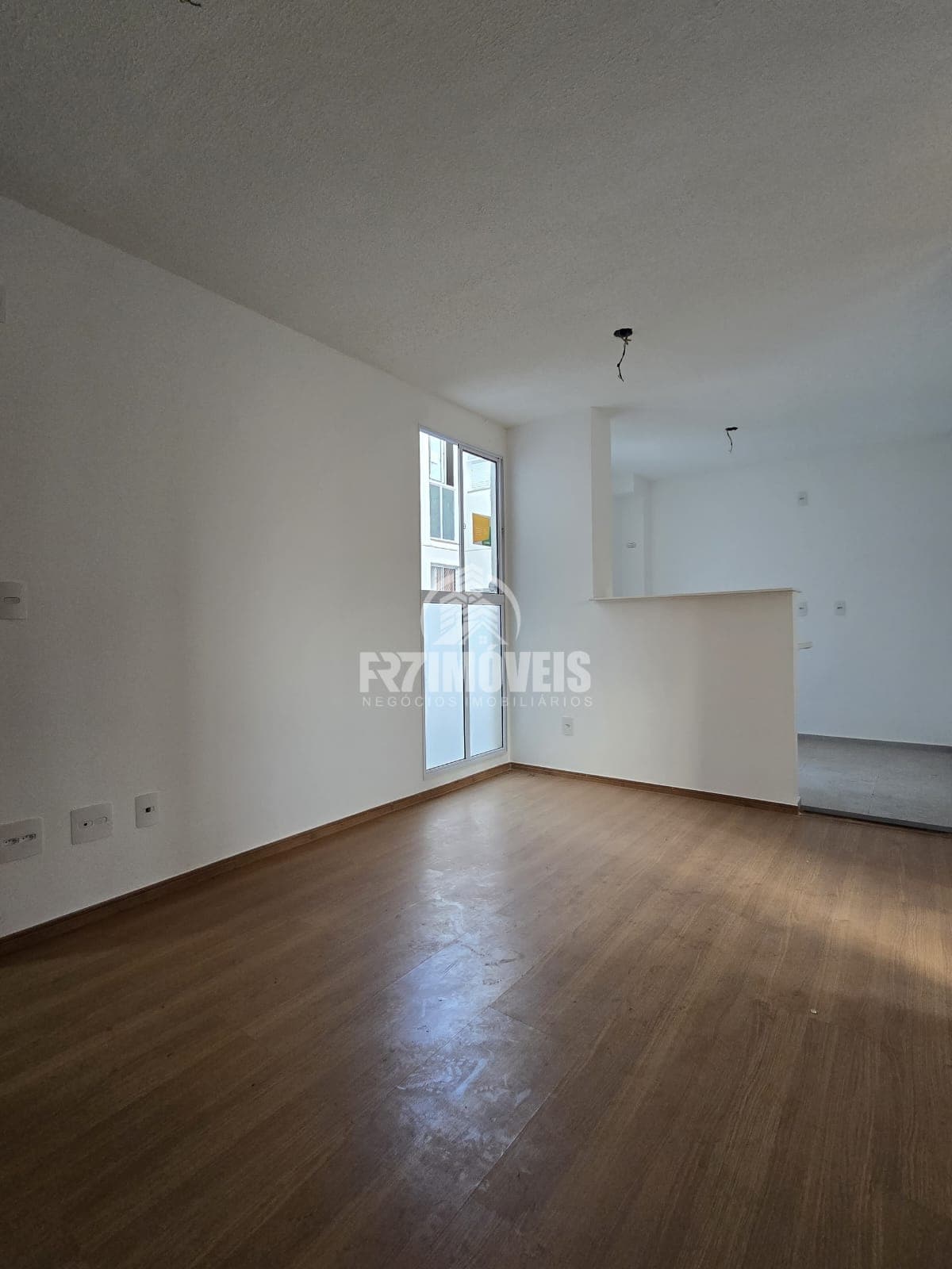 APARTAMENTO EM CONDOMÍNIO NO SETOR VILA MUTIRÃO - GOIÂNIA/GO