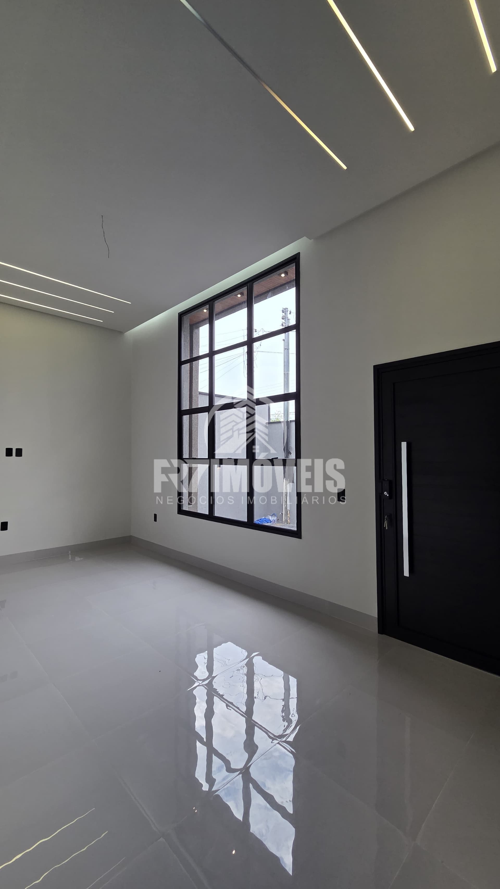 CASA MODERNA NO SETOR CASTELO BRANCO – GOIÂNIA/GO