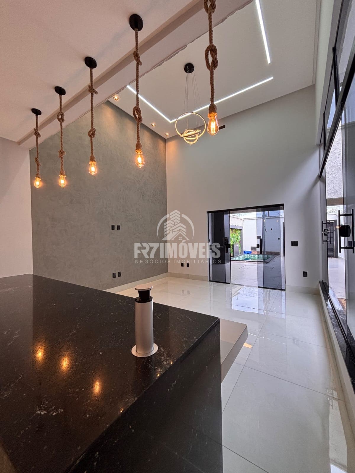 CASA NO RESIDENCIAL DAS ACÁCIAS - GOIÂNIA/GO