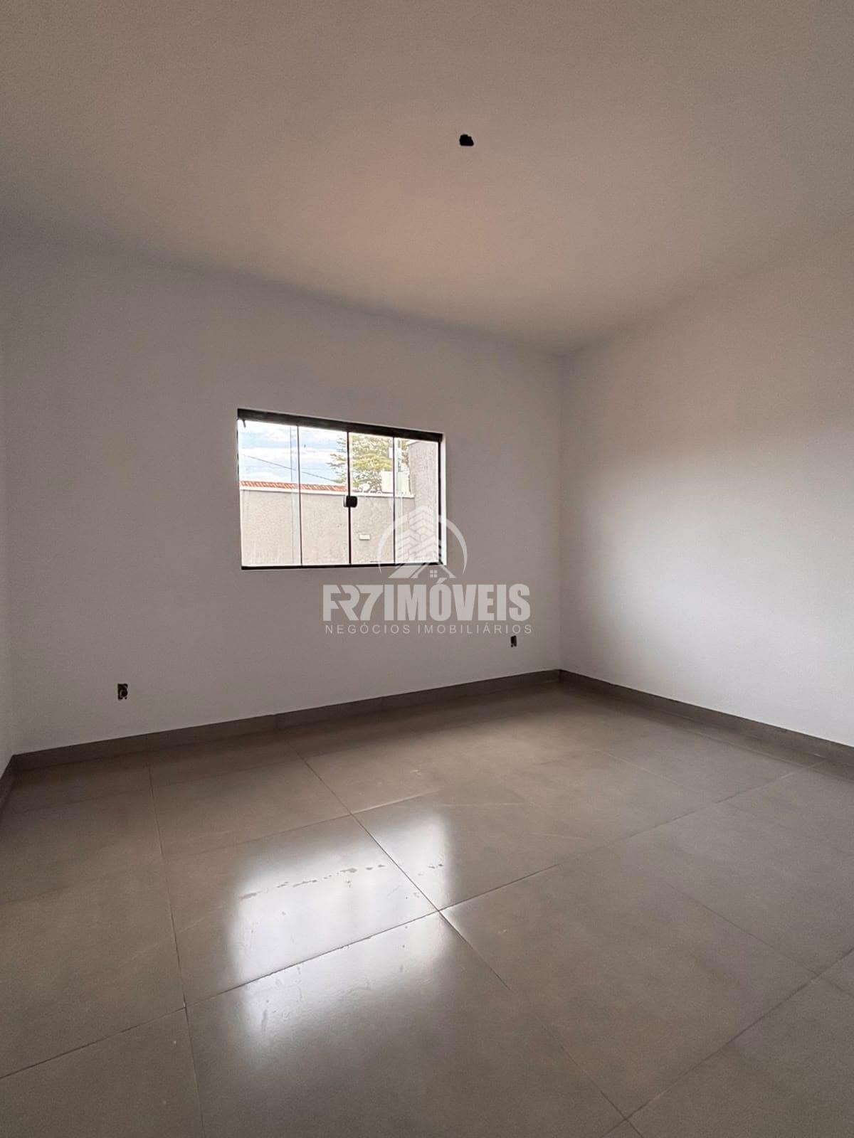 CASA NO HUGO DE MORAES - GOIÂNIA/GO