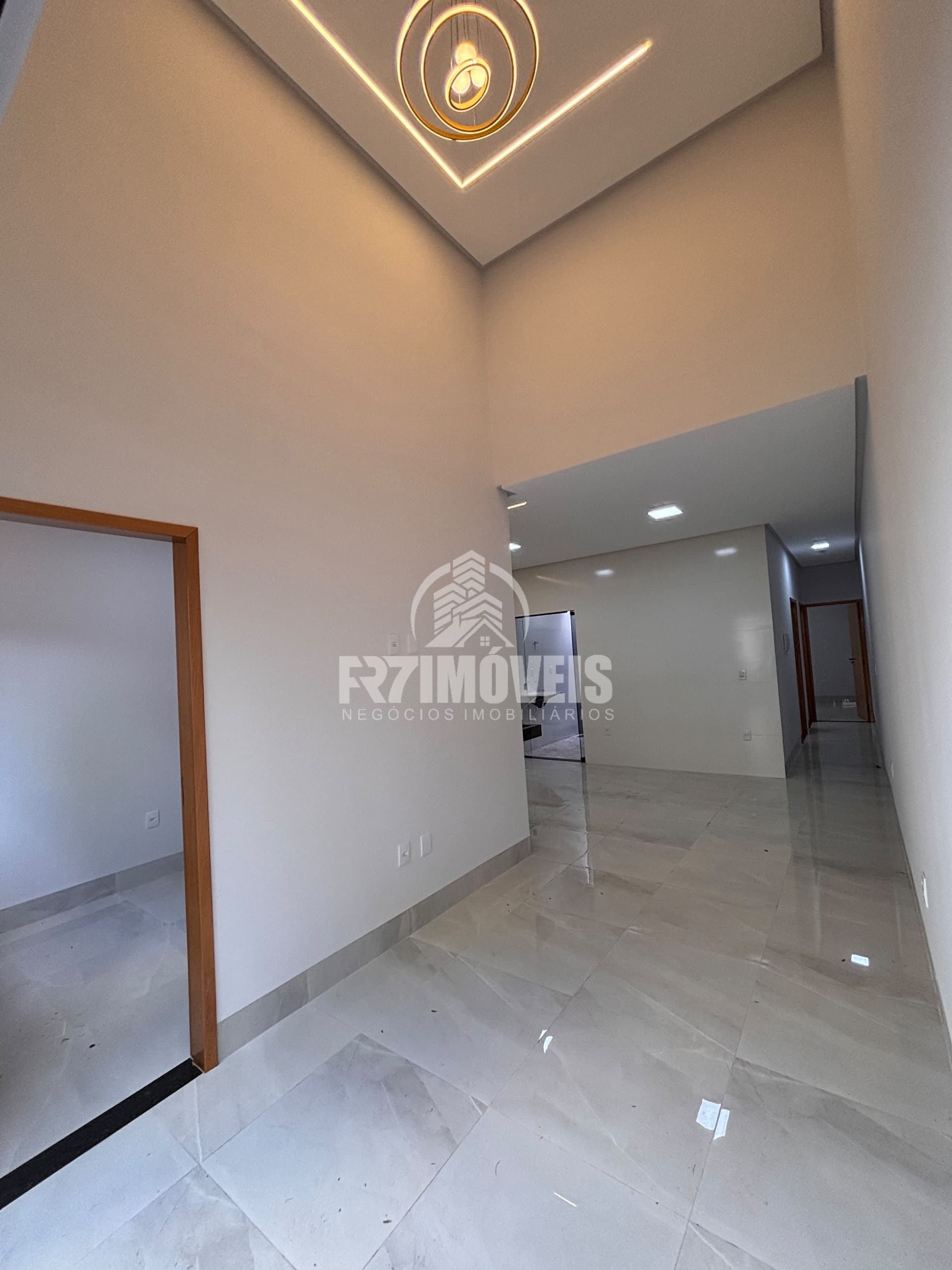 CASA MODERNA À VENDA NO SETOR ESTRELA DALVA – GOIÂNIA/GO