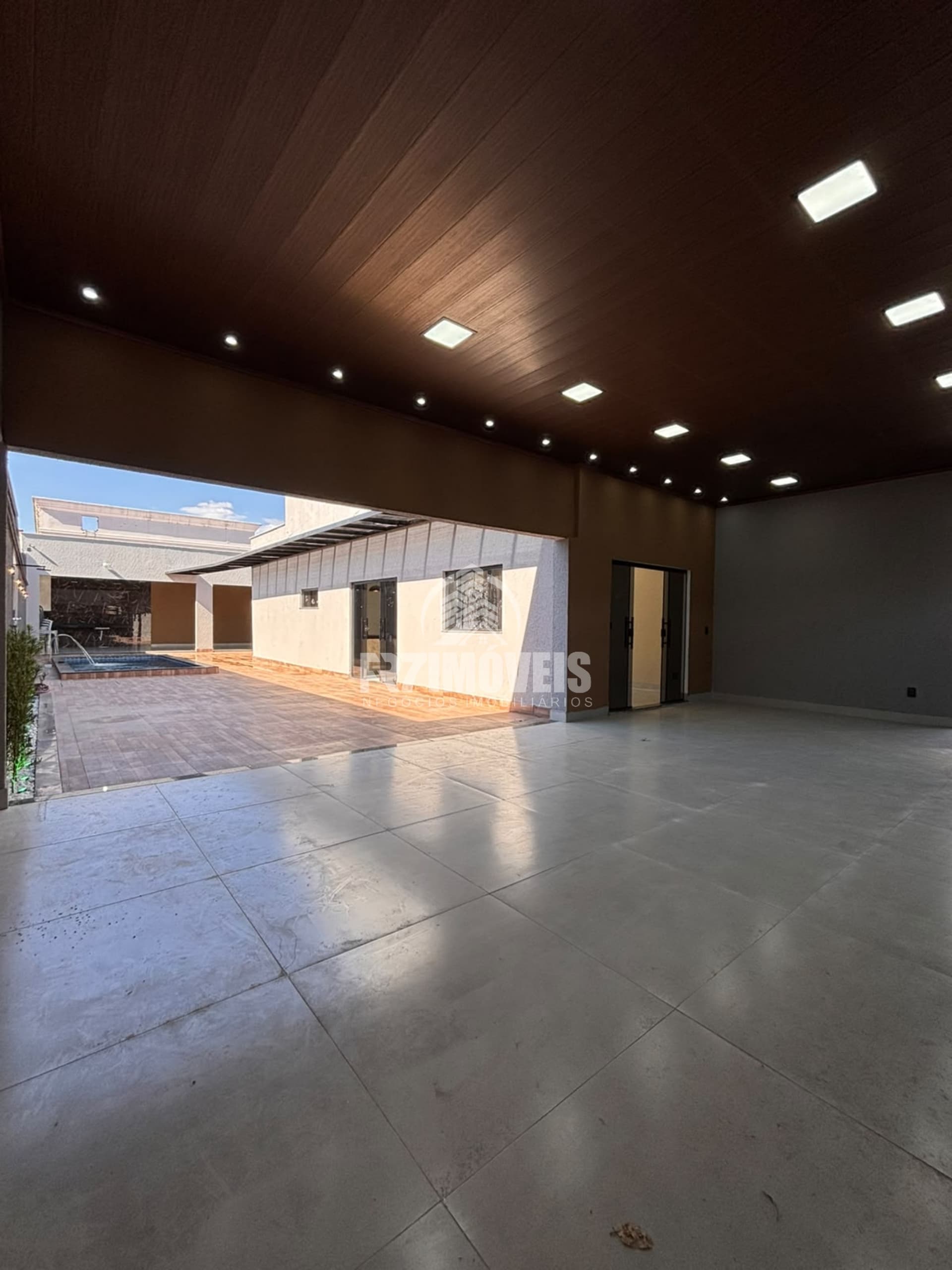 CASA NO SETOR JARDIM DAS HORTÊNCIAS - GOIÂNIA/GO