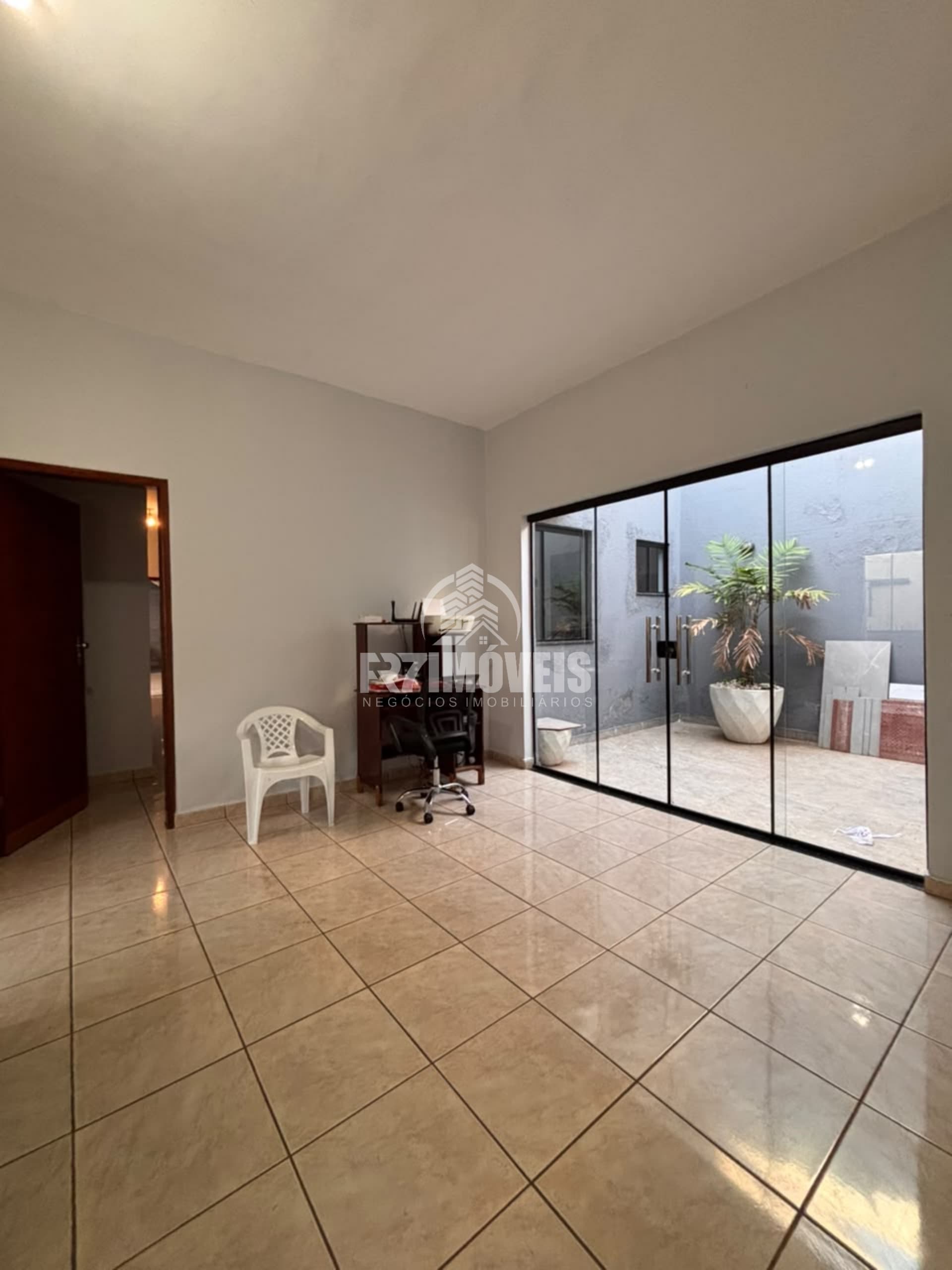 CASA SOZINHA NO LOTE SETOR JARDIM IPÊ - GOIÂNIA/GO