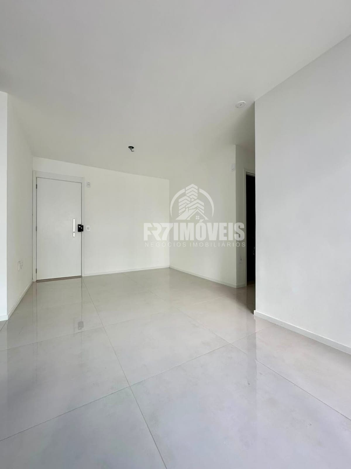 APARTAMENTO NO WISH VACA BRAVA - GOIÂNIA/GO