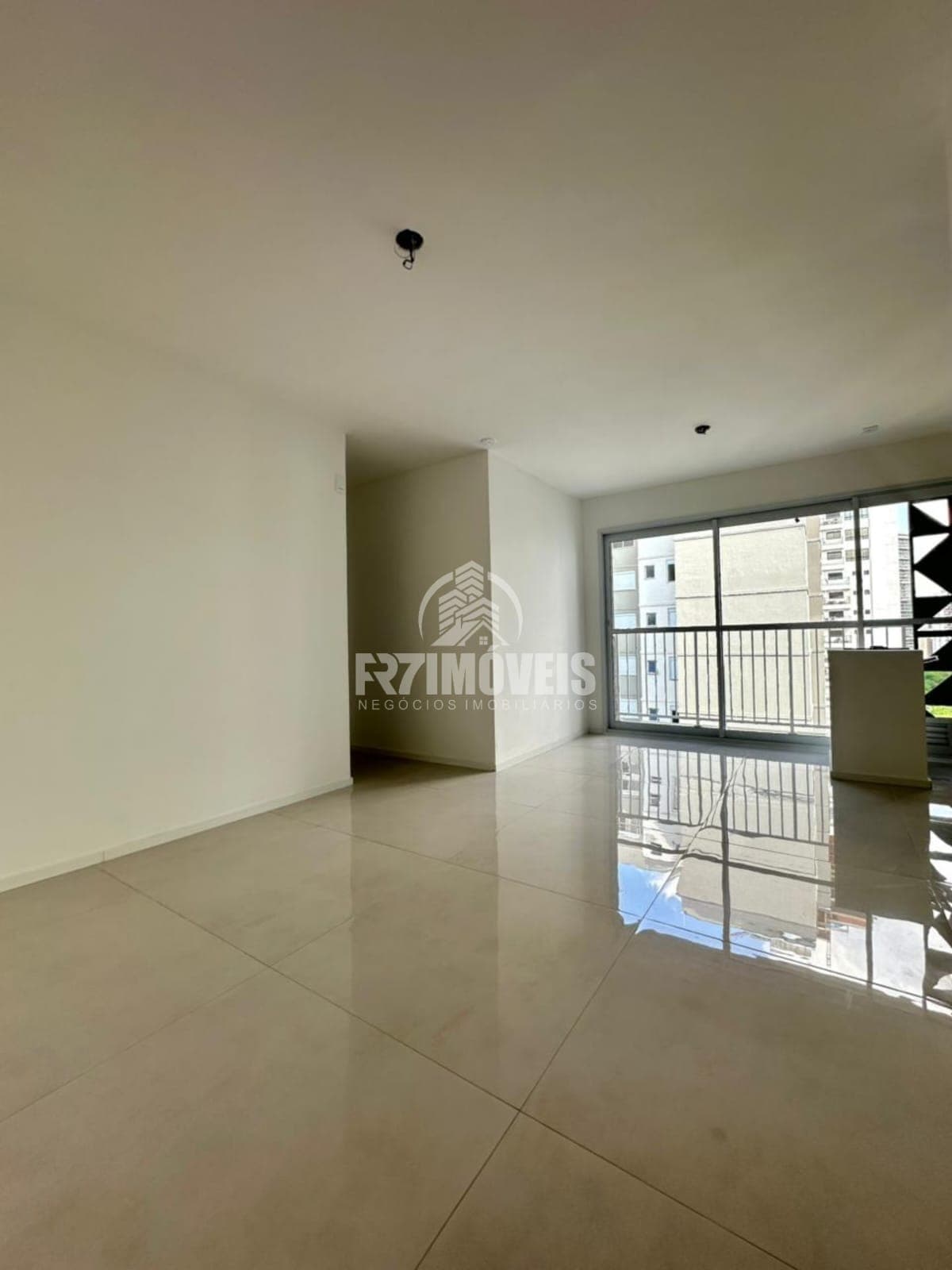 APARTAMENTO NO SETOR BUENO - GOIÂNIA/GO