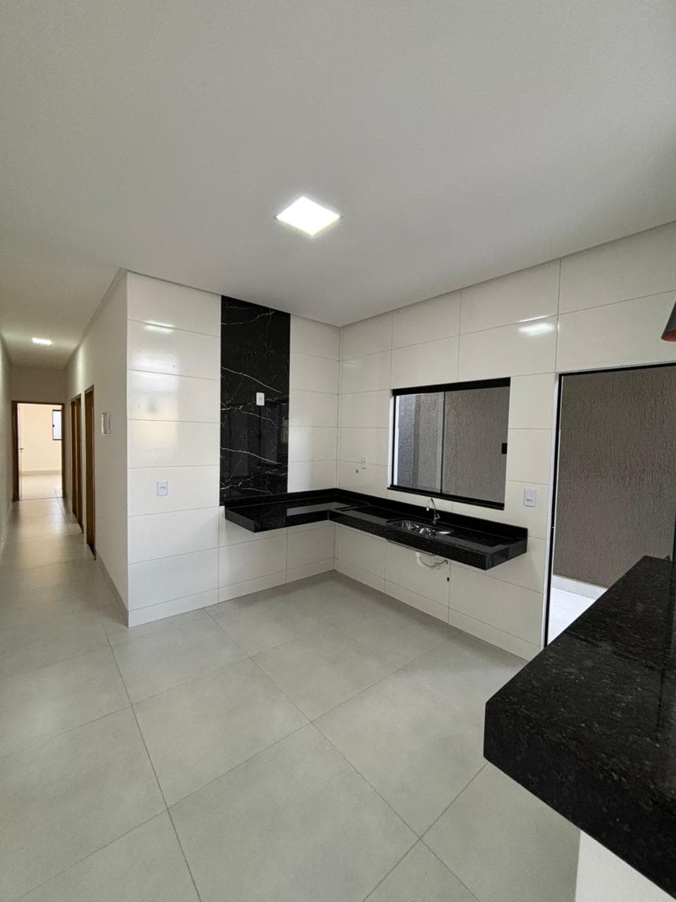ENTRADA FACILITADA CASA 3 QUARTOS SENDO 1 SUÍTE COM QUINTAL NO RESIDENCIAL PARK SOLAR - GOIÂNIA/GO