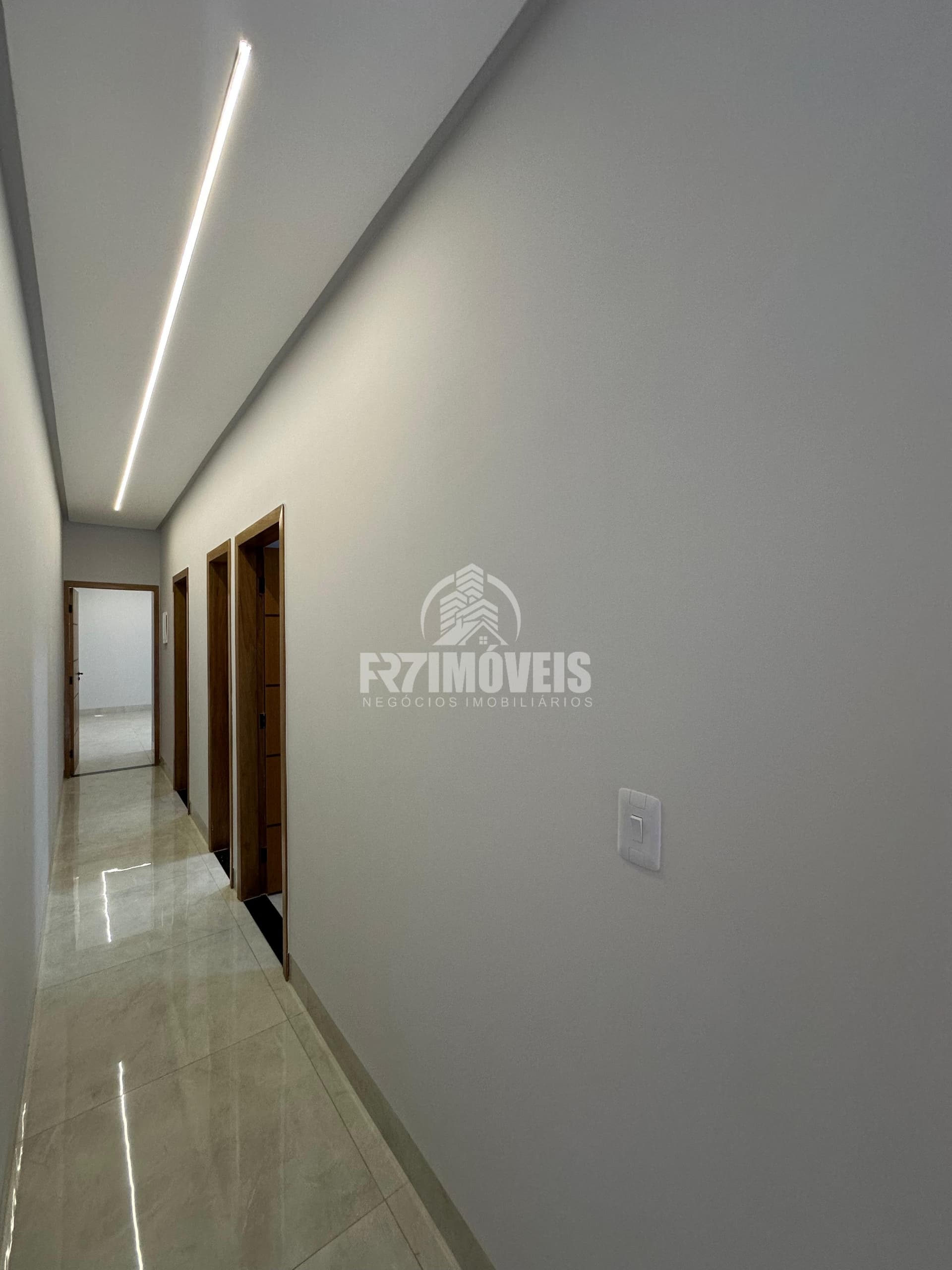 CASA COM ACABAMENTO PREMIUM NO RESIDENCIAL BRISAS DA MATA – GOIÂNIA/GO