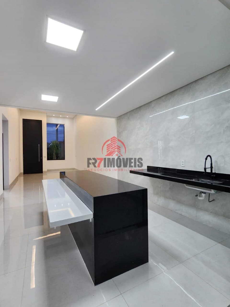 3 SUÍTES ALTO PADRÃO - RESIDENCIAL HUMAITÁ