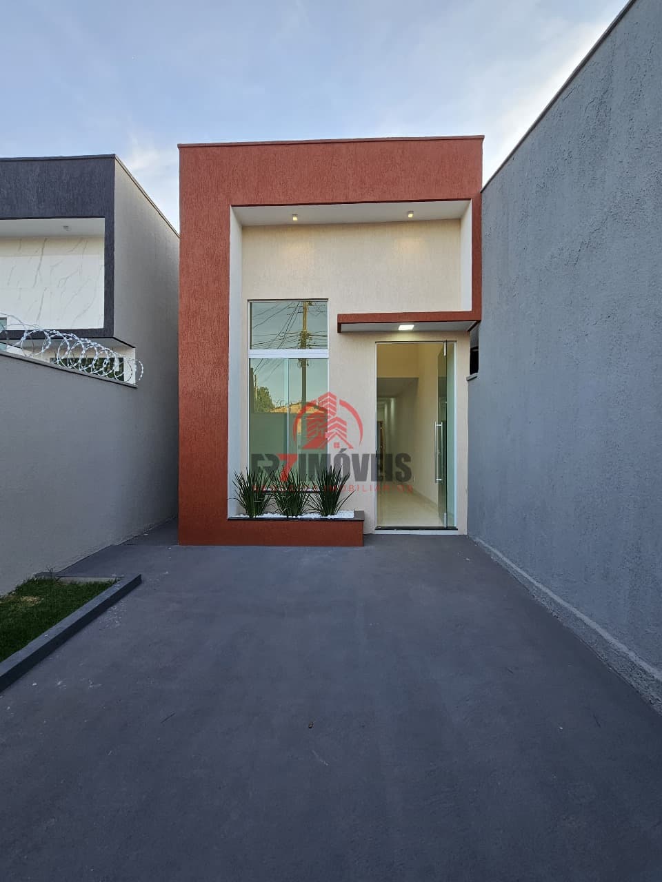 BELA CASA 2 QUARTOS NO PARK SOLAR – GOIÂNIA/GO