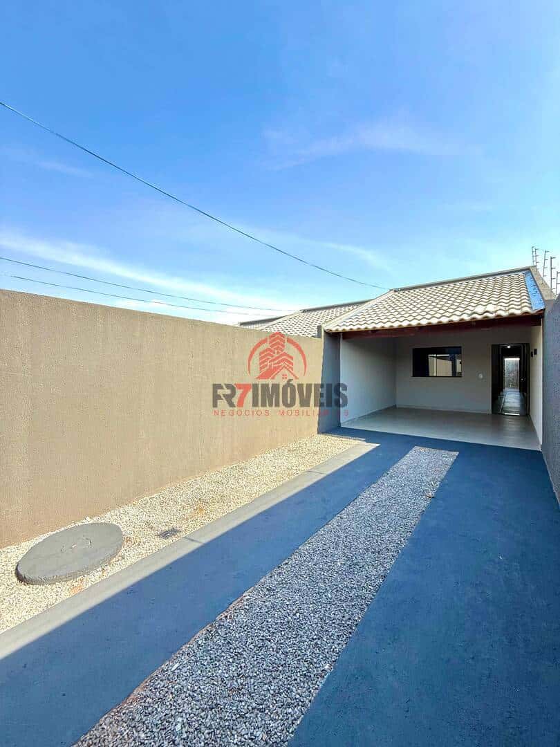 CASA 2 QUARTOS COM QUINTAL NO RESIDENCIAL VIEIRA - TRINDADE/GO
