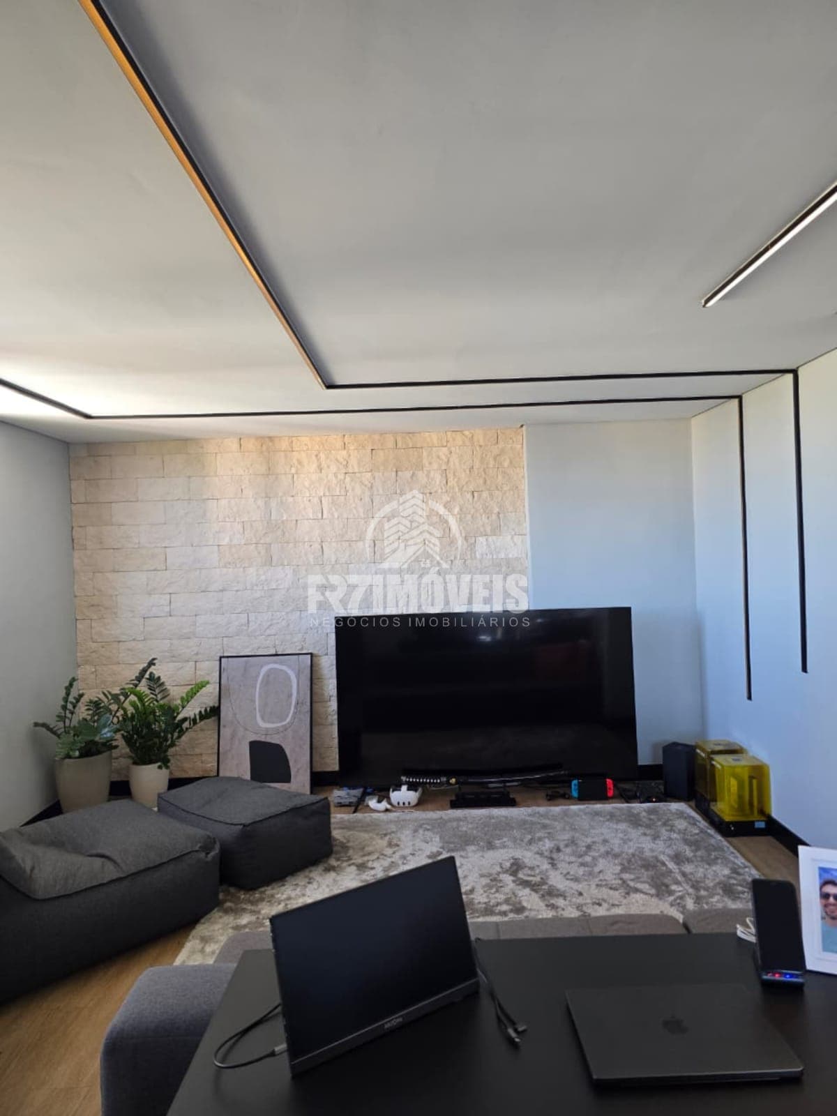 COBERTURA/DUPLEX NO CONDOMÍNIO CHERVERNY NO SETOR GOIÂNIA 2 - GOIÂNIA/GO