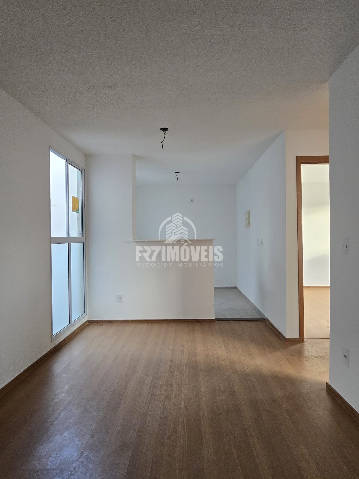 APARTAMENTO EM CONDOMÍNIO NO SETOR VILA MUTIRÃO - GOIÂNIA/GO