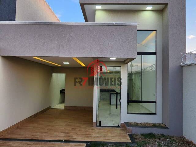#890 - Casa para Venda em Goiânia - GO