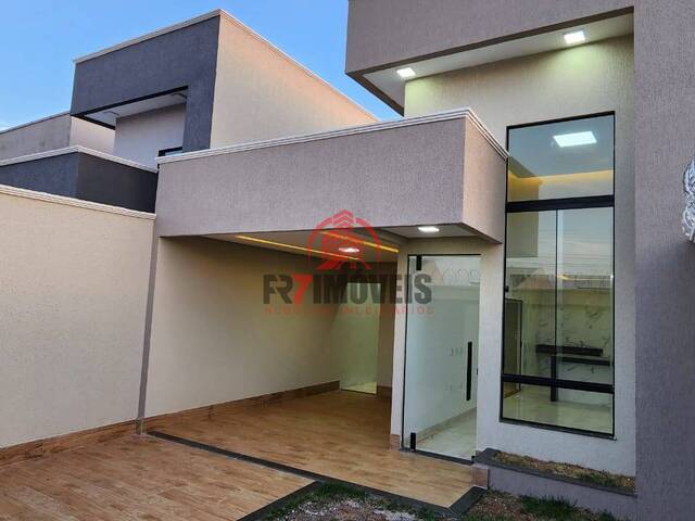 #890 - Casa para Venda em Goiânia - GO