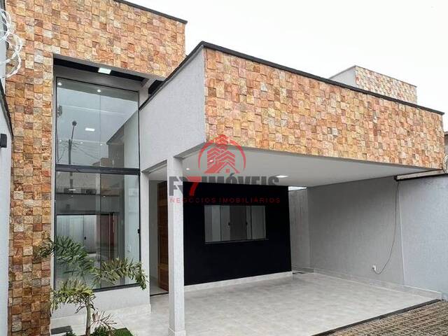 #1037 - Casa para Venda em Goiânia - GO