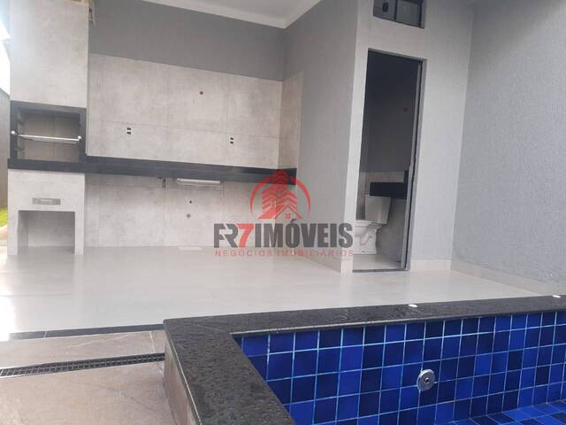 #1231 - Casa para Venda em Goiânia - GO