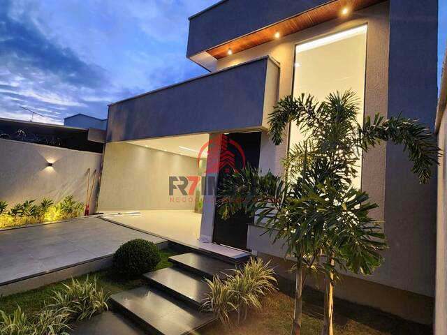 #1251 - Casa para Venda em Goiânia - GO