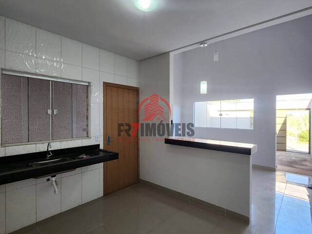 #1370 - Casa para Venda em Goiânia - GO