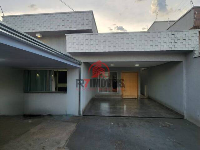 #1673 - Casa para Venda em Goiânia - GO