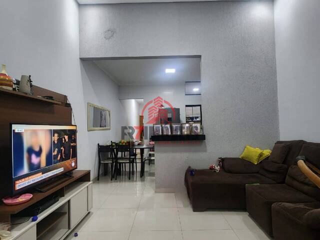 #1691 - Casa para Venda em Goiânia - GO