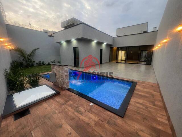 #1727 - Casa para Venda em Goiânia - GO