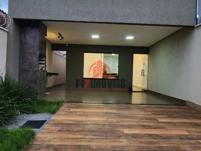 #1767 - Casa para Venda em Goiânia - GO