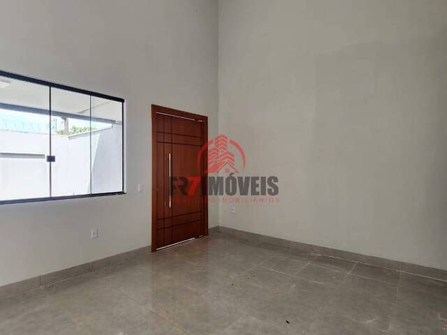 #1805 - Casa para Venda em Goiânia - GO