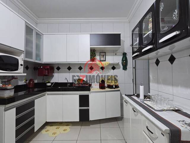 #1998 - Casa para Venda em Goiânia - GO