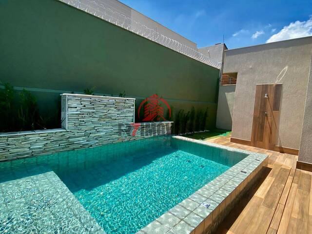 #2072 - Casa para Venda em Goiânia - GO